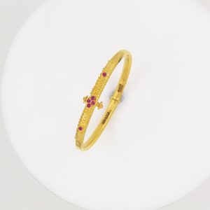 COORG BANGLES: 07134034360