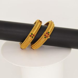 BANGLES: 072821065
