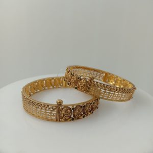 ANTQ BANGLE MJ: 07482231603