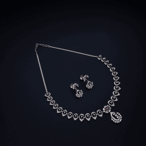 DIAMOND NECKLACE MJ: 07682562524